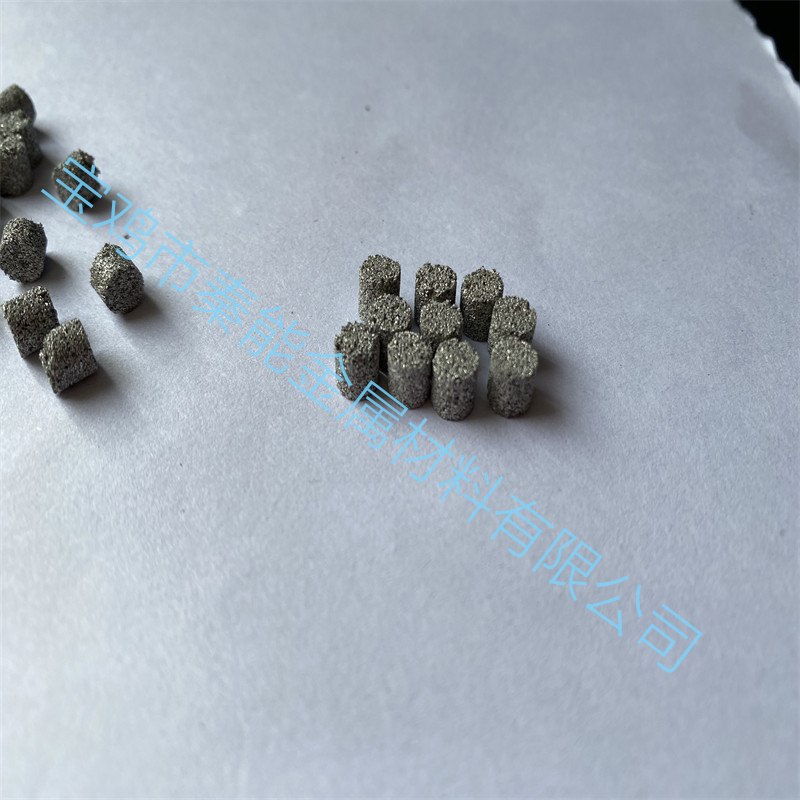 模壓過濾片8mm不銹鋼過濾316L金屬粉末燒結(jié)制成過濾